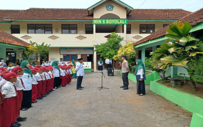 KIAT MENANAMKAN KARAKTER DISIPLIN DI MIN 8 BOYOLALI